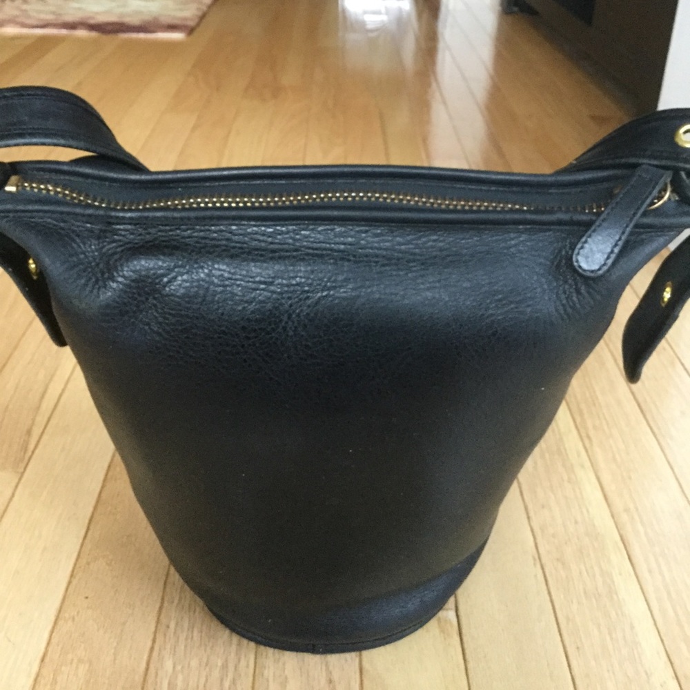 Coach Classic Helens Legacy Style 9953 in Black.